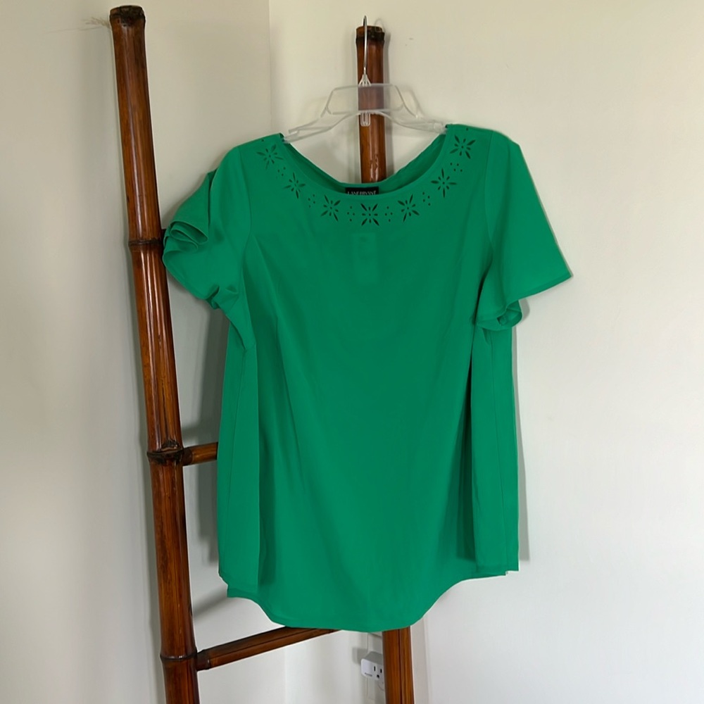 NWT LANE BRYANT Kelly green short sleeve top